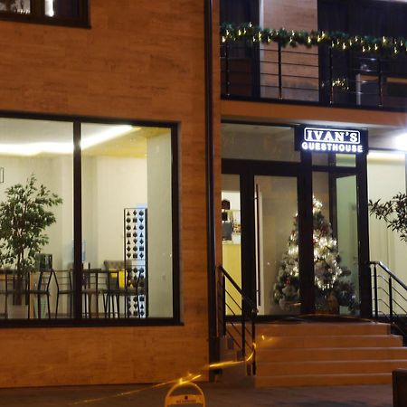 Ivan'S Guesthouse Paracin Exterior photo