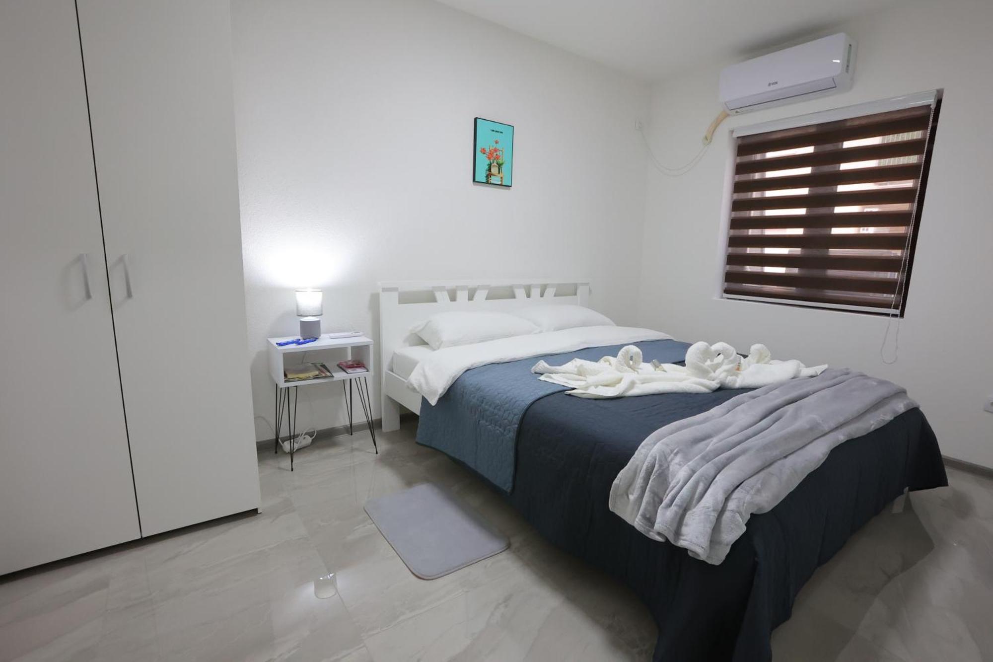 Ivan'S Guesthouse Paracin Exterior photo